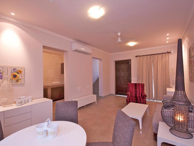 เดอะ เอ็ฟฟอร์ท ไรแชค Hotel เรชัค ภายนอก รูปภาพ