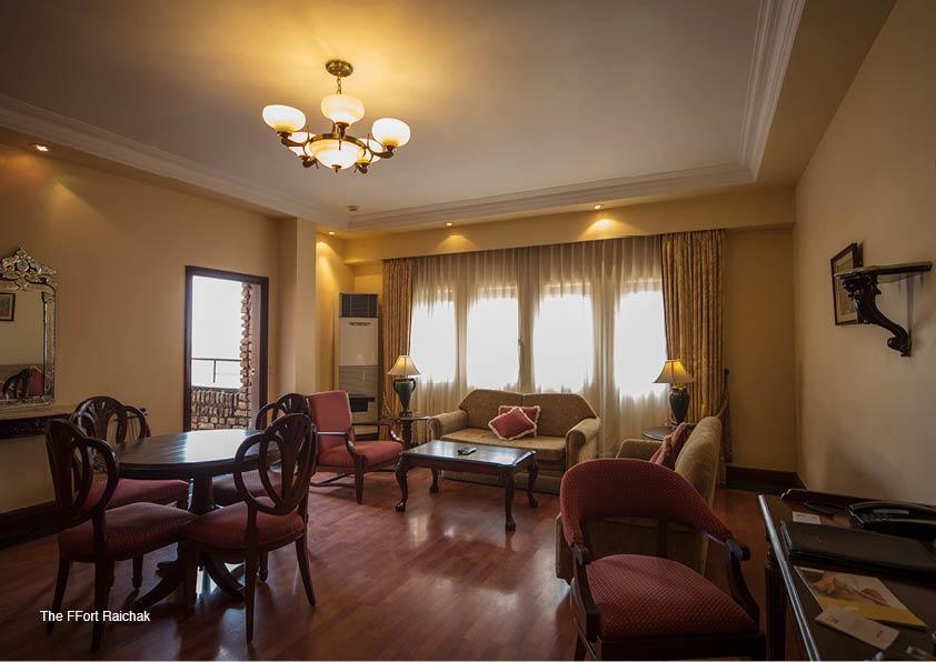 เดอะ เอ็ฟฟอร์ท ไรแชค Hotel เรชัค ภายนอก รูปภาพ