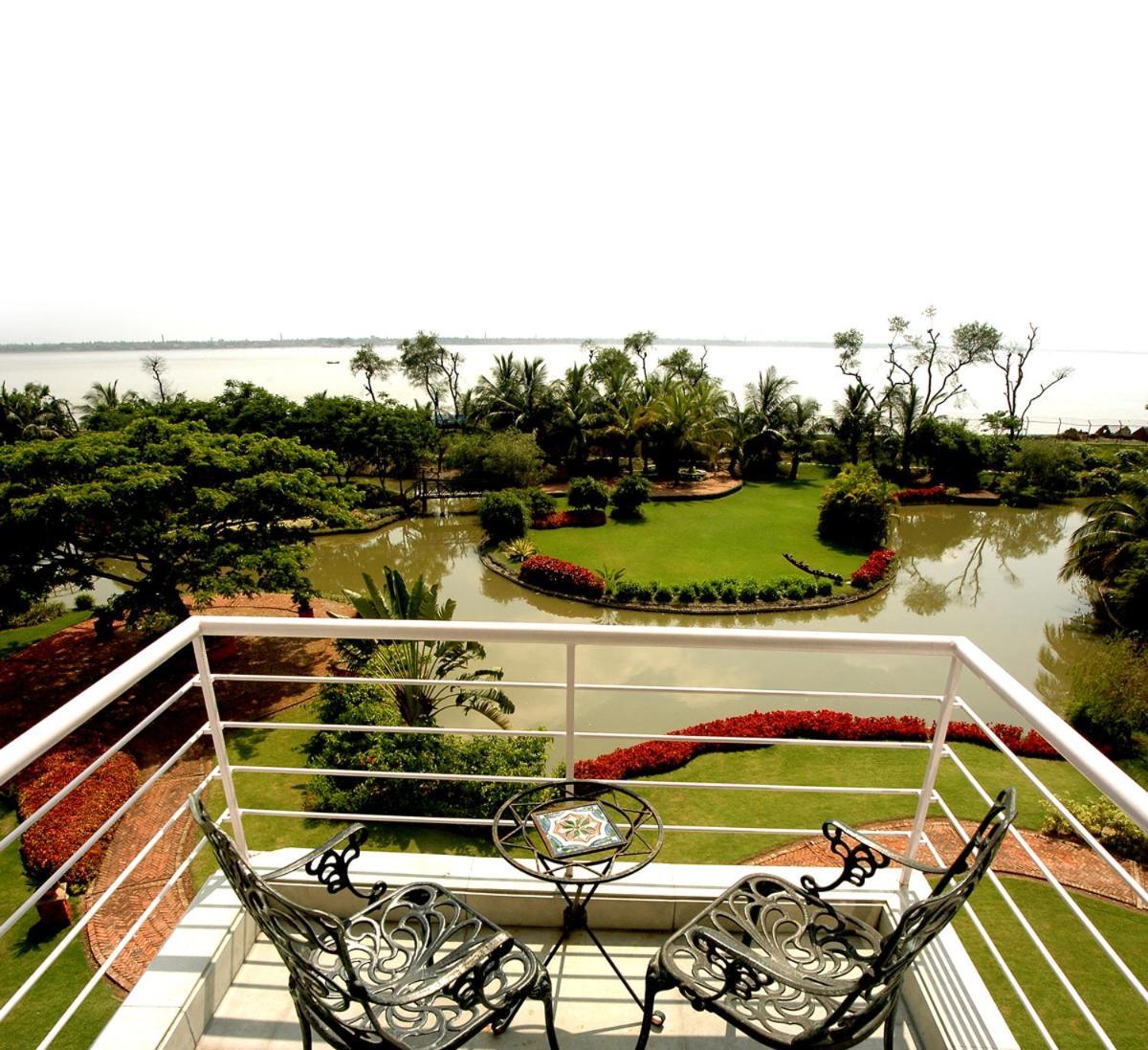 เดอะ เอ็ฟฟอร์ท ไรแชค Hotel เรชัค ภายนอก รูปภาพ